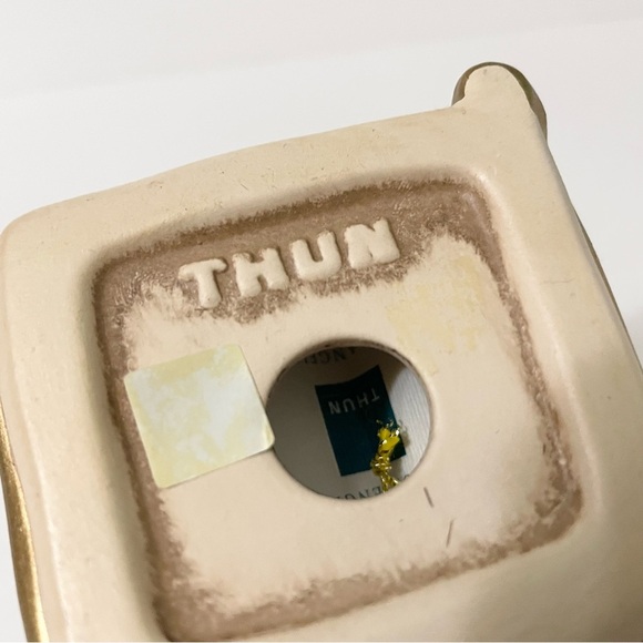 Vintage Thun Sleeping Angel with Gold Heart Ceramic Figurine Italy - Picture 9 of 11